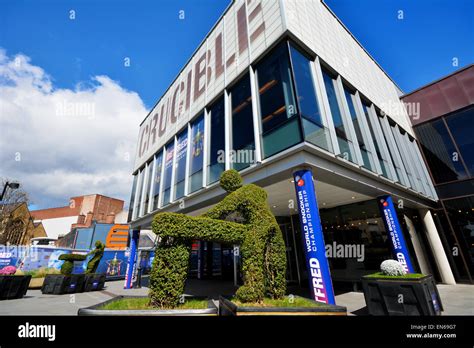 Sheffield Crucible Theatre Stock Photo - Alamy