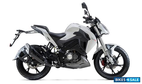 Benelli 150s Motorcycle Price Specs And Features Bikes4sale