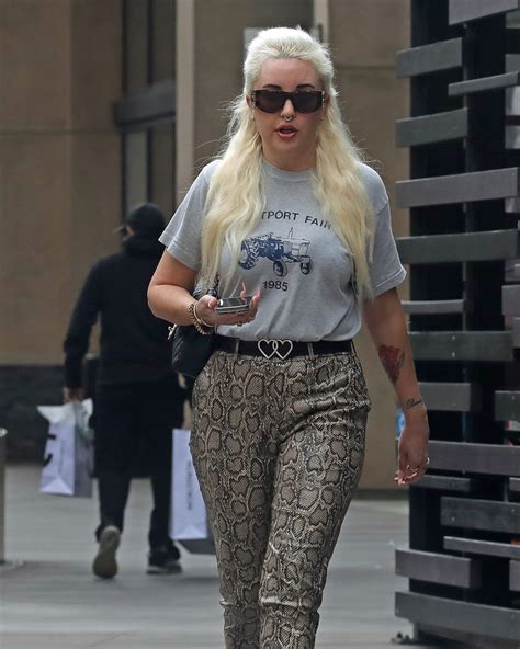 Amanda Bynes - Santa Anita Mall in Los Angeles 12/24/2023 • CelebMafia