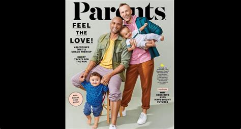 Una Pareja Gay Y Su Familia Son Portada Por Primera Vez En Los A Os De La Revista Parents