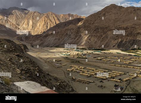 Indian Army camp in Chang La Pass Stock Photo - Alamy