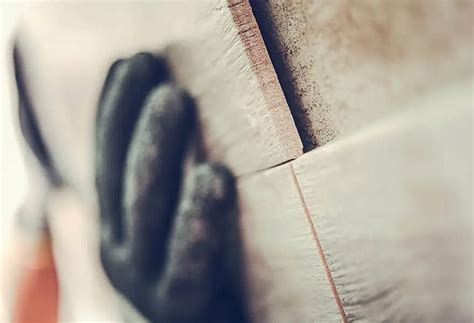 Можно ли наносить эпоксидную смолу на кафель или плитку. Все плюсы и ...