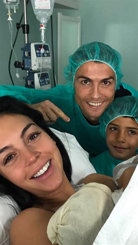 Proof That Cristiano Ronaldo Has Been Living His Best Life on Instagram This Year | E! News Canada