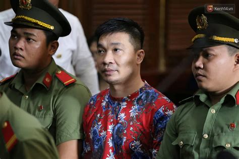 Ngày thứ xét xử Văn Kính Dương và người tình hot girl Ngọc Miu Các bị cáo liên tục quay lại