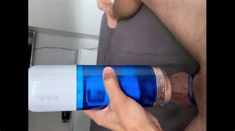 Junger Schwuler Junge Genießt Sein Neues Spielzeug Und Kommt Auf Seinen Heißen Körper Pornhub Gay