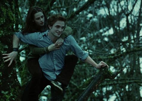 Pin By Kristens Babe On Twilight Screencaps Twilight Scenes Movie Scenes Scenes