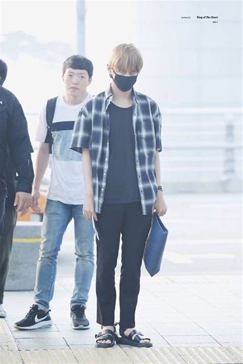 Pin On V Kim Tae Hyung Kim Taehyung Men Casual Fashion