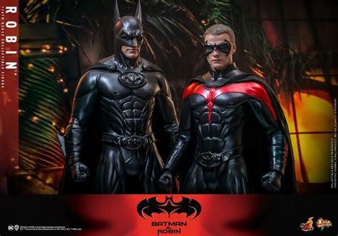 Robin Hot Toys MMS Batman And Robin Action Figure