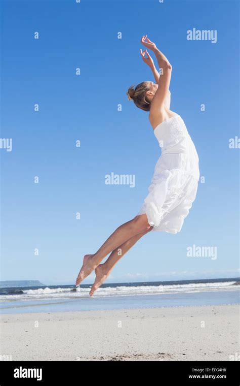 Pretty Blonde Beach In White Hi Res Stock Photography And Images Alamy