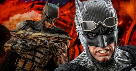 Hot Toys Batman Tactical Batsuit Version
