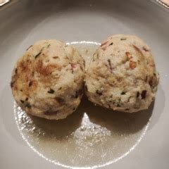 Ricetta Canederli alla tirolese Knödel La Ricetta di GialloZafferano