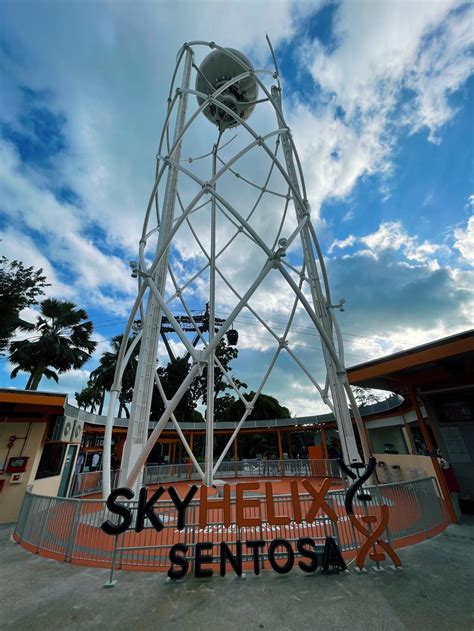 SkyHelix Sentosa - Singapore's highest open-air panoramic ride