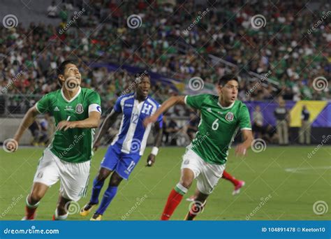 Mexico vs Honduras editorial stock photo. Image of soccer - 104891478