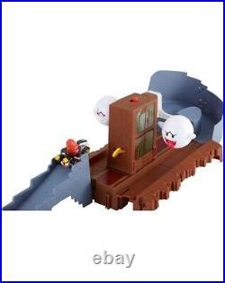 Car Track Set NEW SEALED Hot Wheels Mario Kart Boos Spooky Sprint Track Set With 3 Bonus Cars