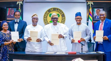 Photos Sanwo Olu Signs Appropriation Bill For Lagos State