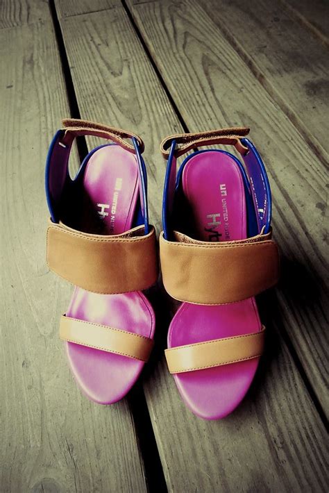 開箱 轉吧復古霓虹燈 UNITED NUDE EVERYDAY OBJECT