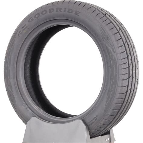 Test Goodride Solmax 1 - 215/55 R17 - Pneu - UFC-Que Choisir