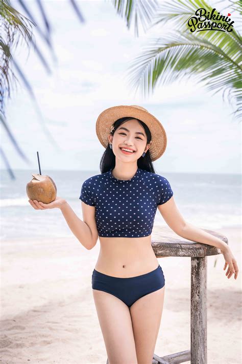 Quần bơi Nữ BIKINI PASSPORT kiểu thấp đan dây màu Xanh Navy