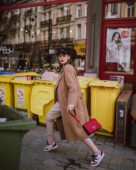 Tênis Colorido 30 Looks Que Mesclam Conforto E Estilo