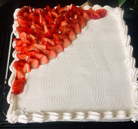 Top Imagen Pastel Cuadrado Decorado Con Fresas Abzlocal Mx