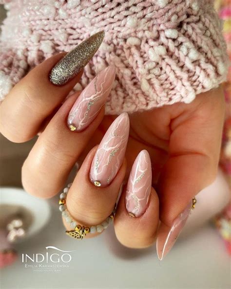 Cute Nude Nail Designs That Pair Well With All Outfits