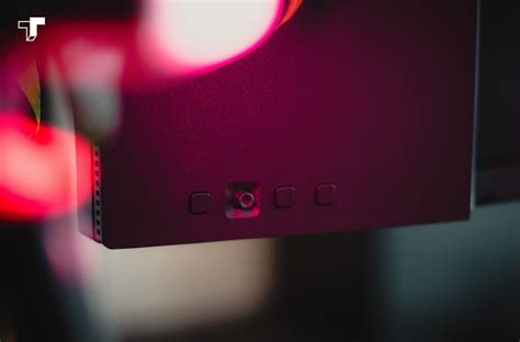 BenQ PD3220U Monitor Review: a Creative's Top Choice