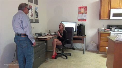 Bella Ink To Strip Naked To Keep Job HD Mp4 Splendor Fetish Clips4sale