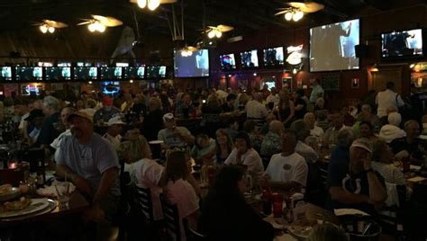 The Ultimate Fans Guide To Sports Bars Fort Myers Beach Screens Brews And Game Day Vibes
