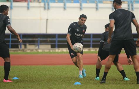 Fabio Lefundes Siapkan Timnya Sebaik Mungkin Jelang Laga Perdana Piala