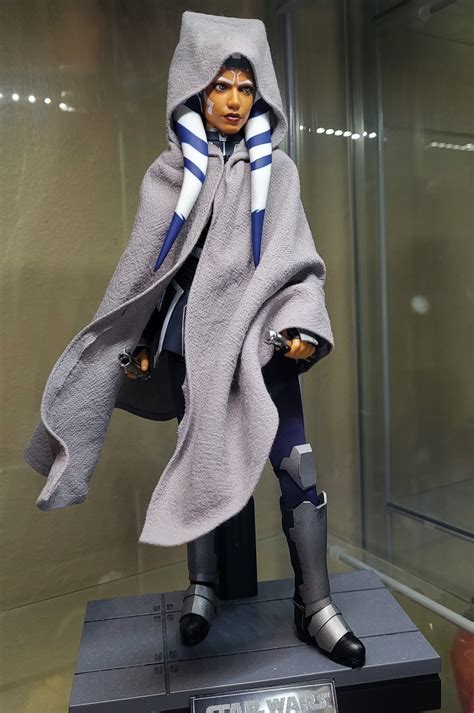 Hot Toys Tms The Clone Wars Ahsoka Tano Collectible Figure Page Collector
