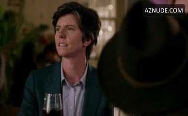 Stephanie Allynne Tig Notaro Lesbian Scene In One Mississippi AZNude