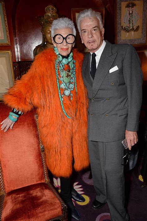 Iris Apfel A Rare Bird Flies On The Screen Vogue En