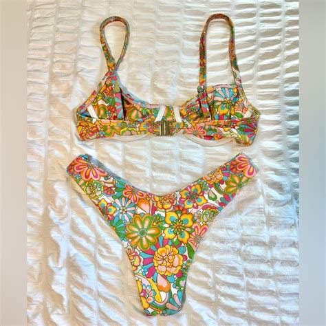 Kulani Kinis Swim Kulani Kinis Floral Underwire Bra Bikini Top And