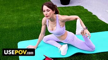 Freeuse El Hijastro Acaricia Las Tetas De La Madrastra MILF Mientras Ella Trabaja XVIDEOS