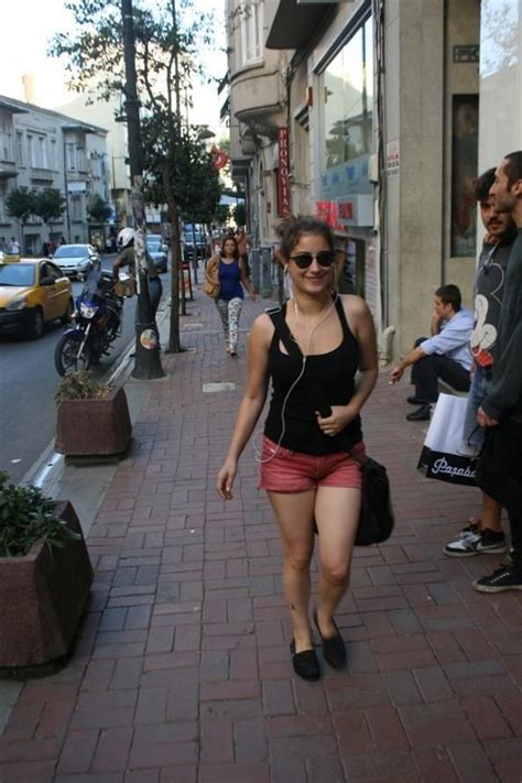 Hazal Kaya Hot Pics Сelebs of World Bollywood actress hot Kaya Hottest celebrities