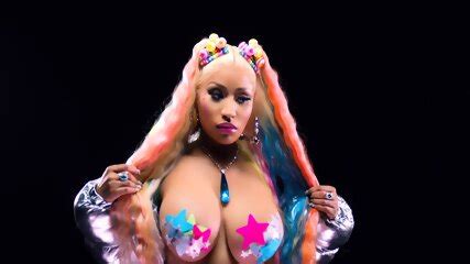 Nicki Minaj Big Tits Bouncing