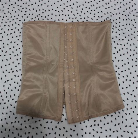 Cinta Modeladora Lingerie Feminina Marisa Usado Enjoei