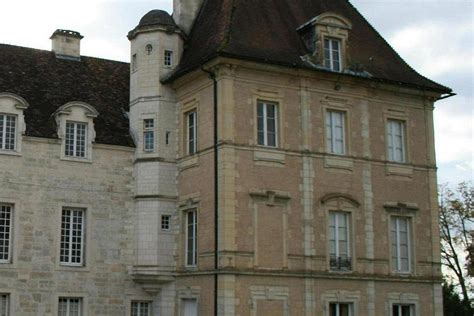 Chateau De Saint Seine Sur Vingeanne Au Centre Du Bourg