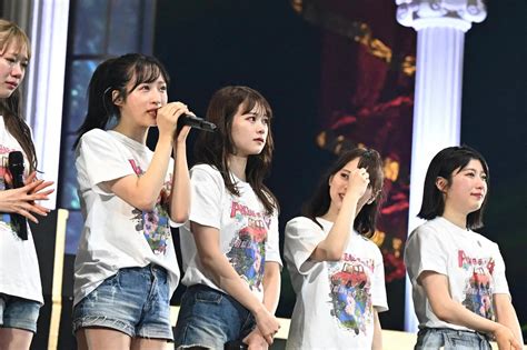 Akb48チーム8活動休止コンサートで涙する小栗有以（左から2人目） ― スポニチ Sponichi Annex 芸能