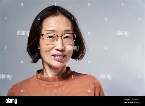 Mature chinese women Banque de photographies et dimages à haute résolution Alamy