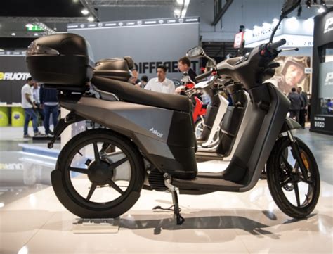 Askoll a Bologna con un temporary showroom - Vaielettrico