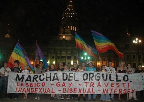 La Marcha Del Orgullo Gay Puso Fiesta Color Y Diversidad