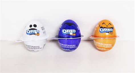 Review of Halloween-Themed, Creme-Filled Chocolate Oreo Egg