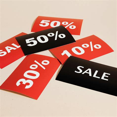 Fansly vs. OnlyFans: A Comparison for Fans in 2025