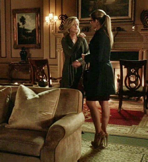 Emily Bett Rickards Legs Naked Onlyfans