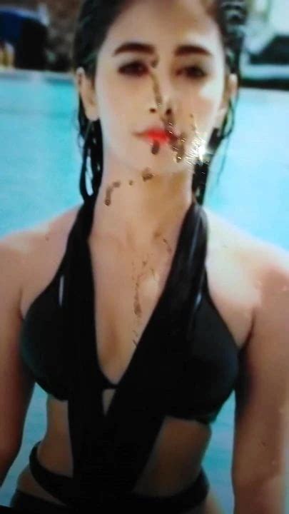 Pooja Hegde Cumtribute On Big Screen Huge Cumshower On Her Gay Man Man Porn XHamster