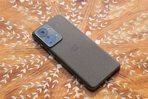 Oneplus Nord 2t 5g Hands On Review Design Display Quality Battery