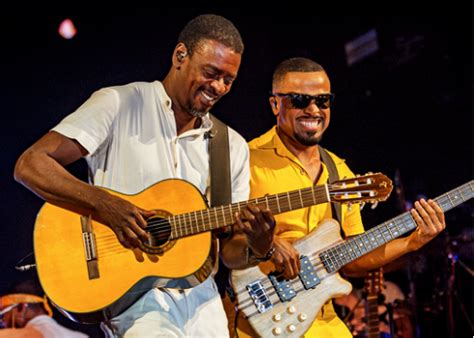 Alexandre Pires E Seu Jorge - Alexandre e Seu Jorge retomam por SP tour “Irmãos” – Portal SUCESSO!