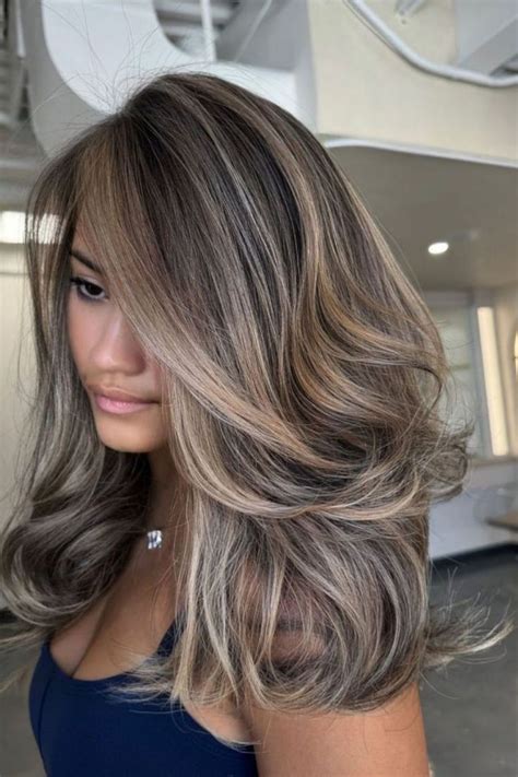 Fall Blonde Balayage Is A Must Try Style For This Season In 2024 Beige Blonde Hair Beige Hair