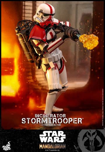 以強大的火力壓制敵人 Hot Toys TMS012 曼達洛人焚燒風暴兵 Incinerator Stormtrooper 1 6 比例人偶